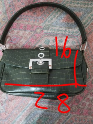 Borsa verde effetto coccodrillo
