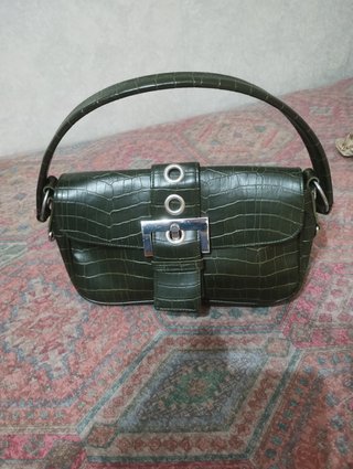 Borsa verde effetto coccodrillo