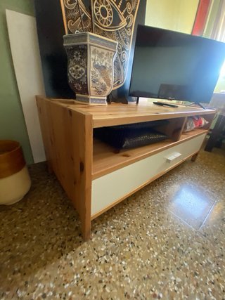 Mesa TV madera y cajón blanco