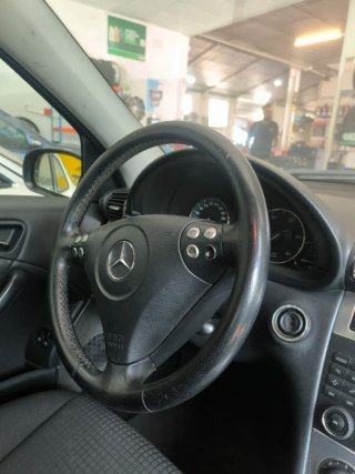Mercedes-Benz Clase C 2004