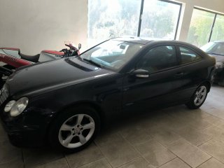 Mercedes-Benz Clase C 2004