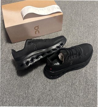 On Cloudmonster Negro Talla 40