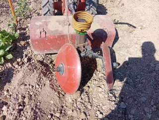 Pascuali con rotovator y discos