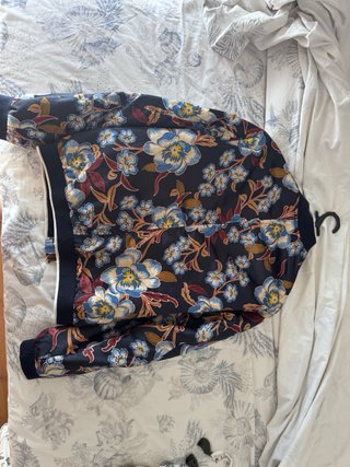 Chaqueta Bomber Estampada Floral