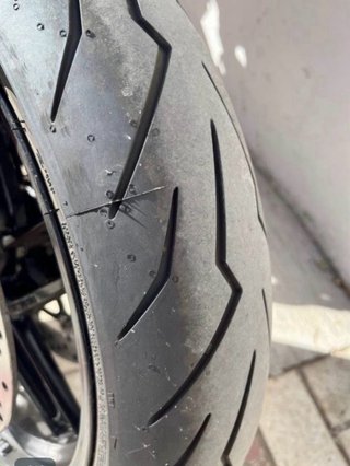 Ducati Monster 797 Roja