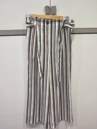 Pantalón rayas Stradivarius