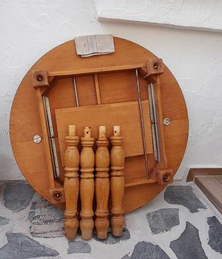 Conjunto mesa redonda y 6 sillas madera