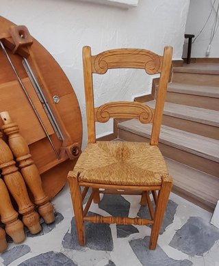 Conjunto mesa redonda y 6 sillas madera