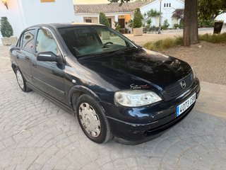 Opel Astra 2004
