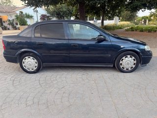 Opel Astra 2004