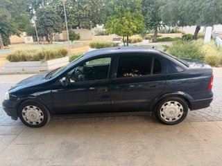Opel Astra 2004
