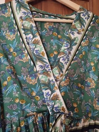 Vestido plisado estampado floral