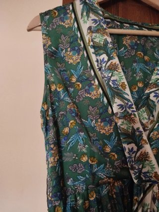 Vestido plisado estampado floral