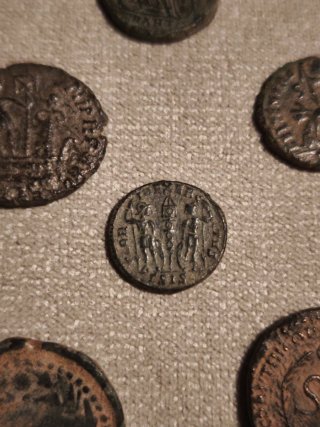 Lotto di antiche monete romane