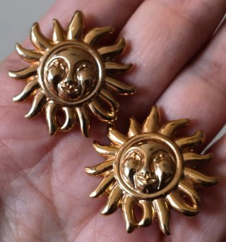 Icónicos pendientes Clip Sol Gianni Versace Dorado