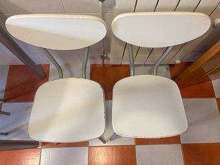 Mesa extensible cocina + 2 sillas