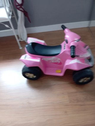 Moto eléctrica Feber rosa niña 3 años