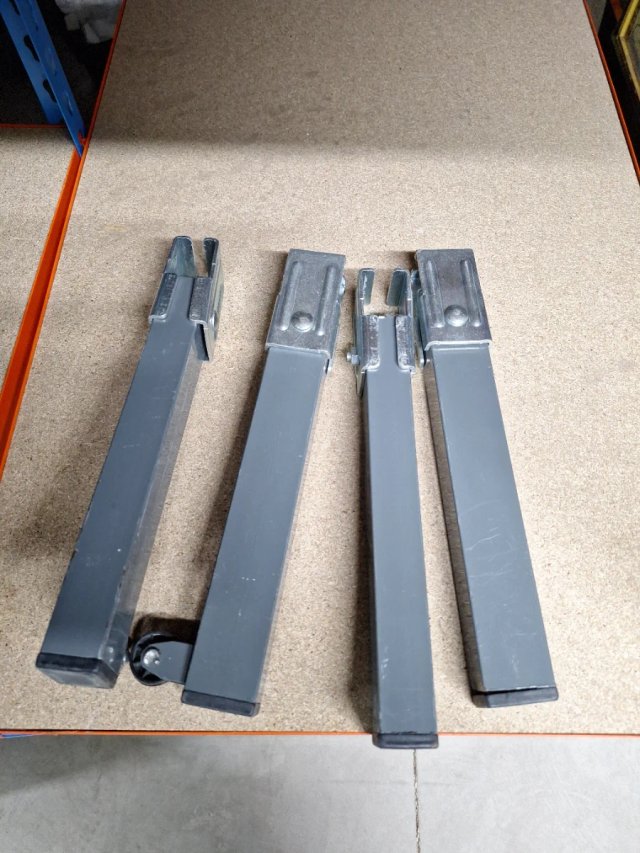 4 Patas Hierro para Somier con Ruedas