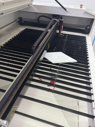 Laser de Corte de CO2 RECI W8 150W 1600x1000mm