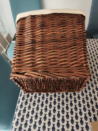 Papelera mimbre pequeña con tela beige