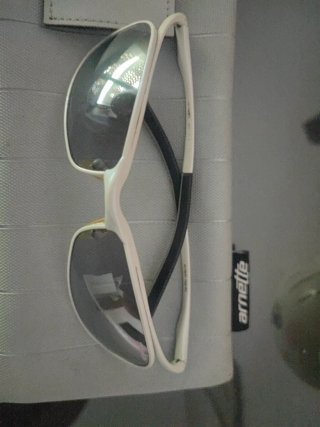 Gafas Arnette Blancas y Grises con estuche