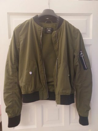 Cazadora bomber tela fina verde