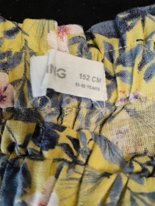 Pantalón corto Mango floral T11/12