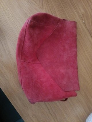 Bolso de ante rojo