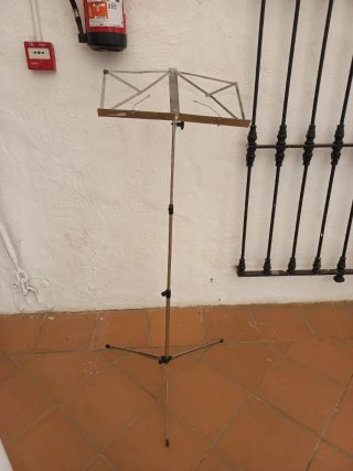 Atril para partituras metálico