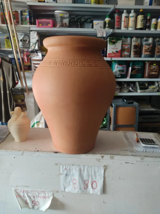 Tinaja de barro grande