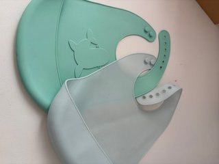 Set 2 Bavaglini Silicone Azzurro e Verde