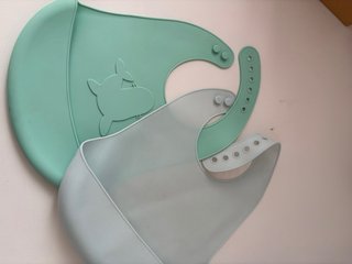 Set 2 Bavaglini Silicone Azzurro e Verde