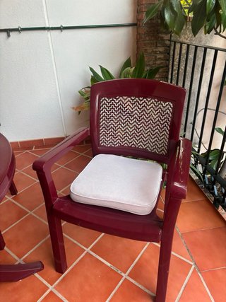 Conjunto mesa y 4 sillas exterior