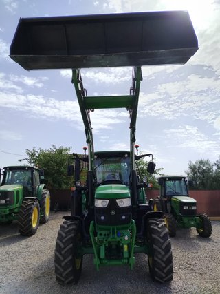 Tractor John Deere 6120 M