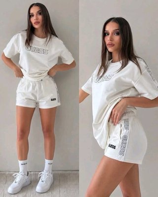Conjunto Guess Beige Camiseta y Shorts