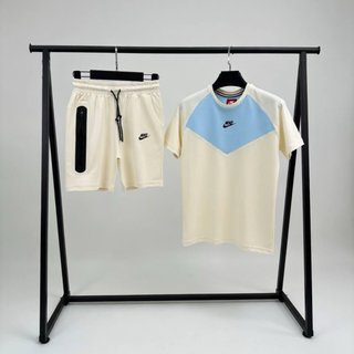 Conjunto Guess Beige Camiseta y Shorts