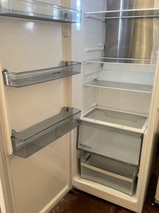 Congelatore verticale solo congelatore Universalblue bianco
