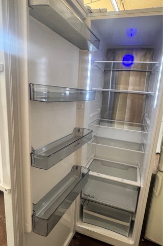 Congelatore verticale solo congelatore Universalblue bianco