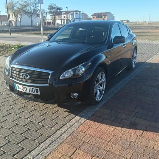 Infiniti M30 2011