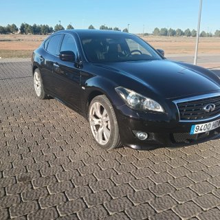 Infiniti M30 2011