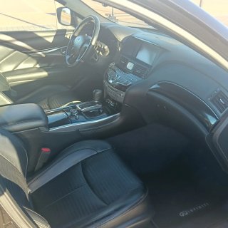 Infiniti M30 2011