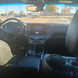Infiniti M30 2011