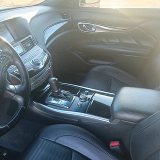 Infiniti M30 2011