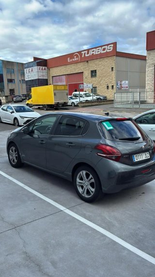 Peugeot 208 2016