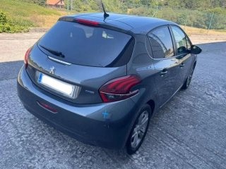 Peugeot 208 2016