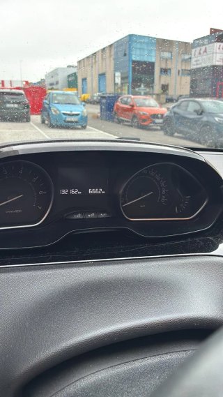 Peugeot 208 2016