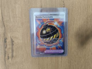 Carta Pokémon Entrenador Bomba Formidable