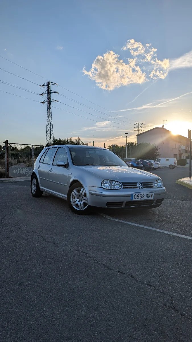 Volkswagen Golf 2002 - foto 1