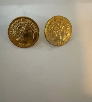 Pendientes moneda bañados en oro 14k