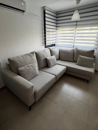 Sofá chaise longue beige/gris